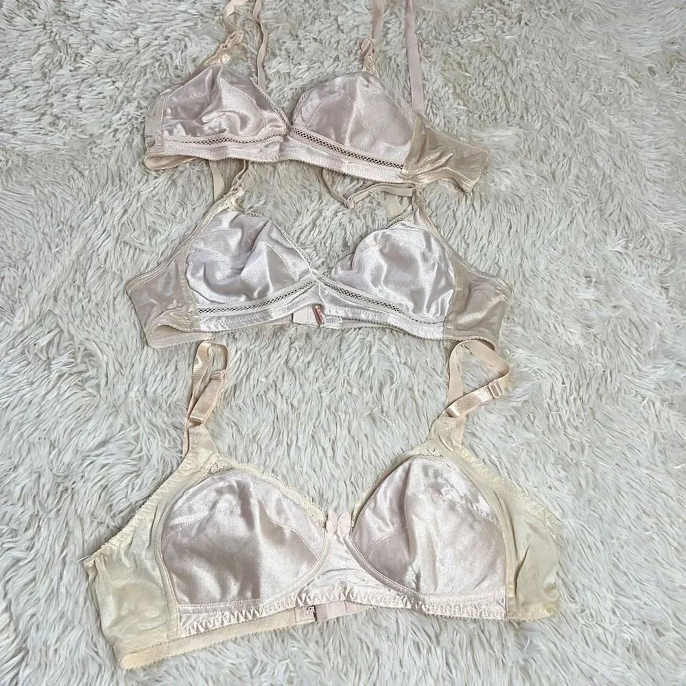 Triumph Women's Nude Beige Bra Size B75 Set Of 3